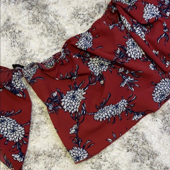 Off the shoulder crop top - Picture 1 of 2